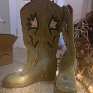 Frye cowboy boots in good condition